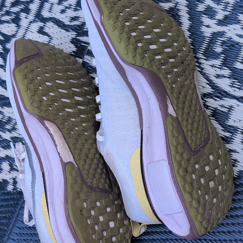 Nike Zoom X Invincible 3 Size 8.5 - Picture 2 of 5